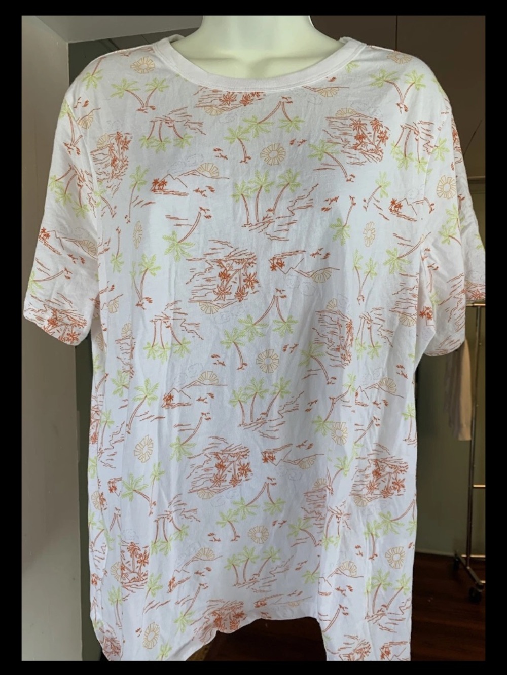 Women Short Sleeve Crewneck Tee White  Pastel Print 100% cotton sz XL tall soft